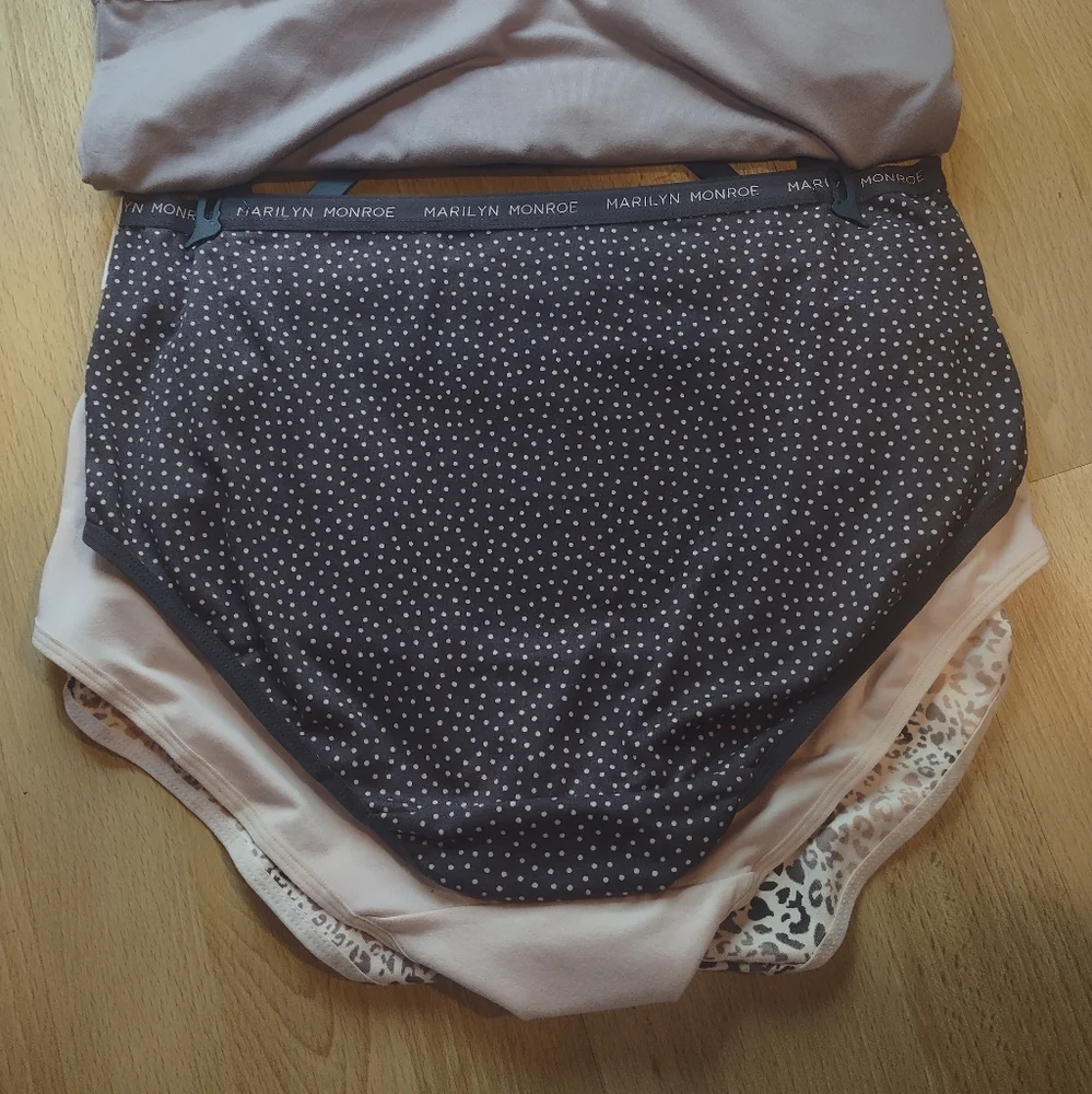 NWT Marilyn Monroe Leopard and Polka Dot Panties Set - Purple and Cream - Picture 8 of 12
